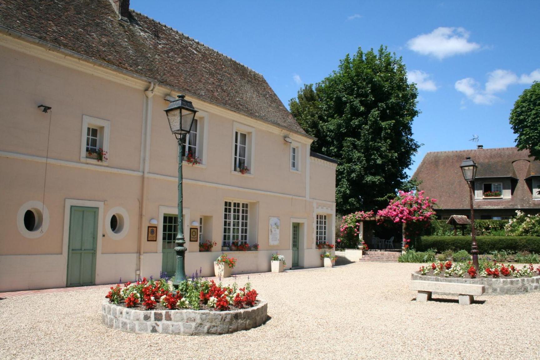 La Chaine D'Or Hotel Les Andelys Bagian luar foto