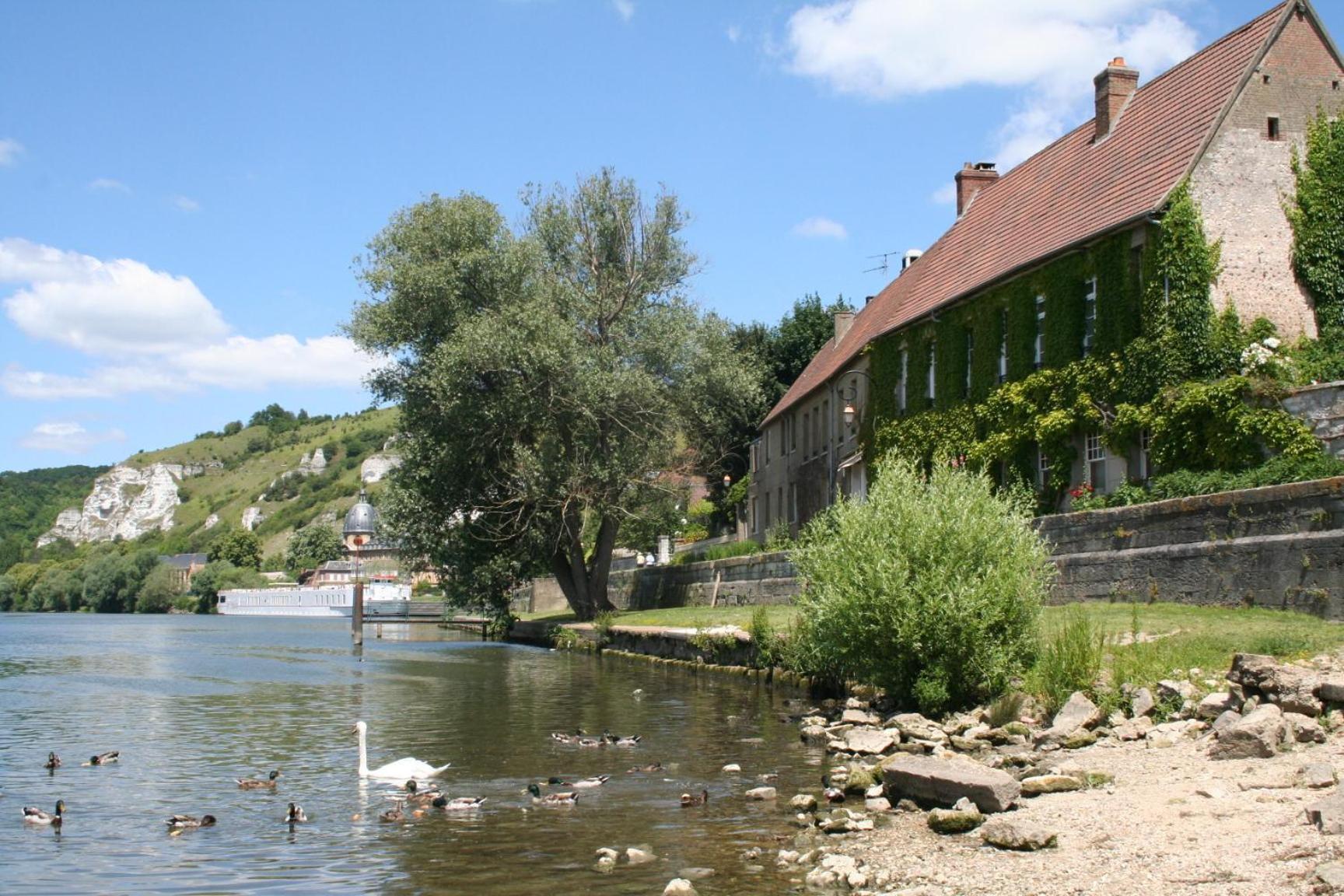 La Chaine D'Or Hotel Les Andelys Bagian luar foto