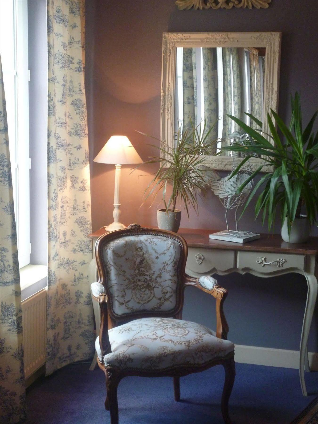 La Chaine D'Or Les Andelys Bagian luar foto