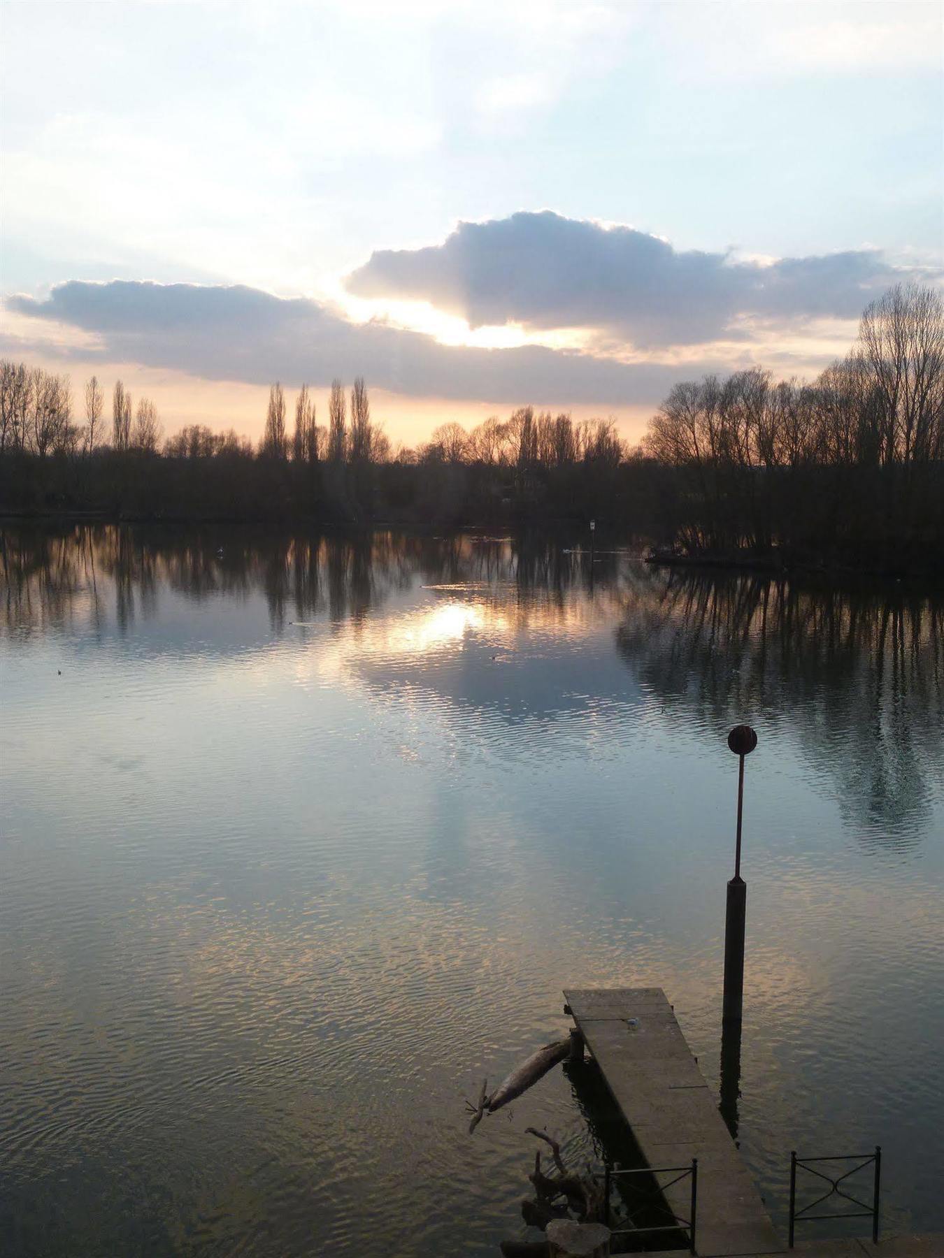 La Chaine D'Or Les Andelys Bagian luar foto